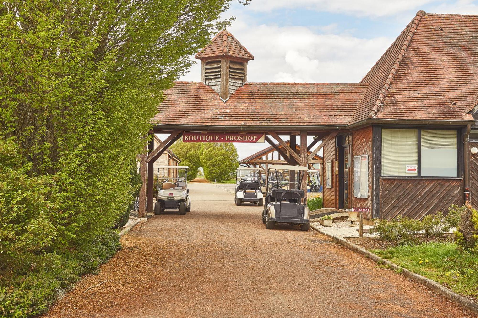 Hotel Golf Chateau De Chailly Exterior photo
